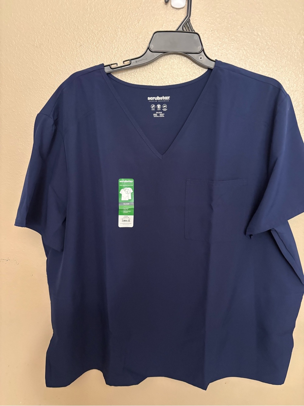 Scrubstar Men’s Dark Navy V-Neck Scrub Top